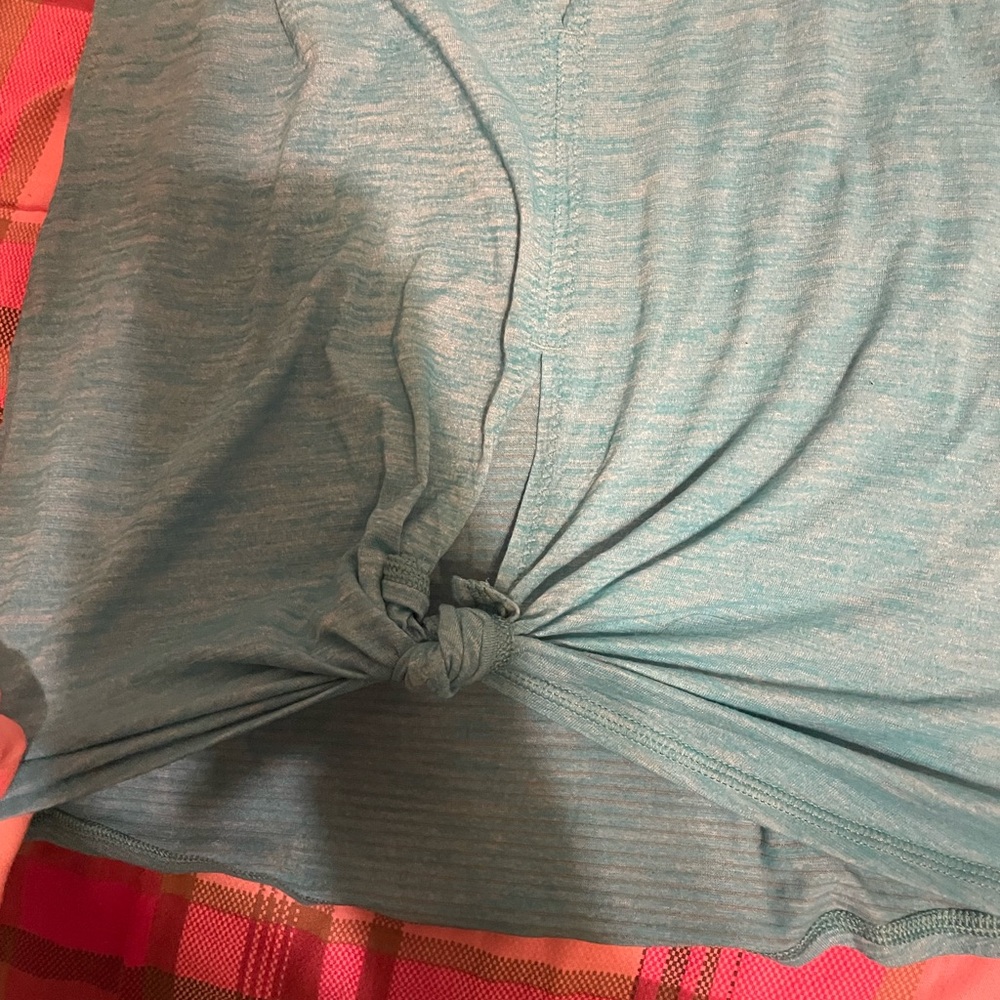LULULEMON Blue knot Top